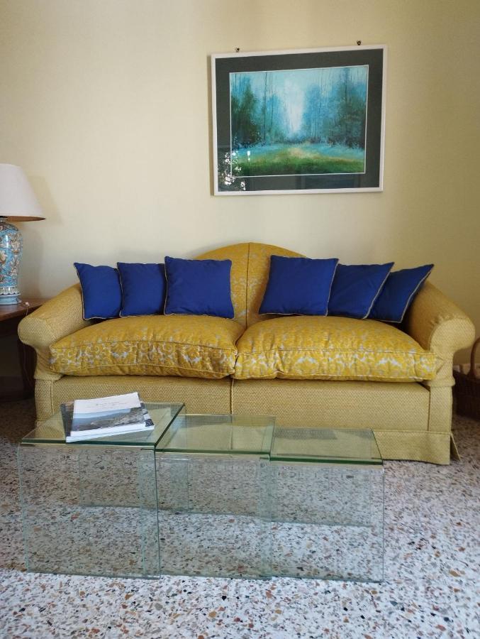 Villa L'Ulivina Соренто Екстериор снимка
